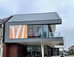 Le Zèbre, Bibliothèque