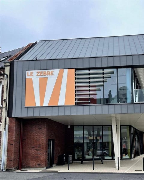 Le Zèbre, Bibliothèque