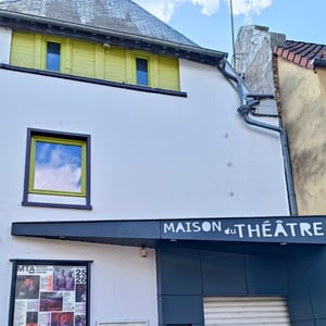 Façade de La MTA au 8, rue des Majots (entrée spectacles)