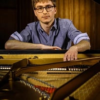 Guillaume Bellom joue les opus de jeunesse de Richard Strauss