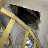 Eglise Saint-Pierre d'Ault : regard sur un patrimoine en danger