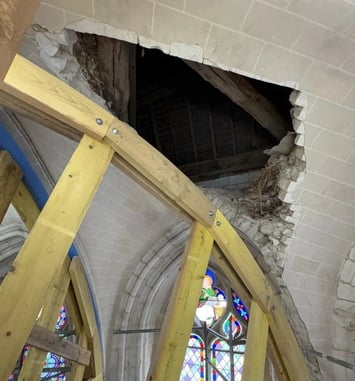 Eglise Saint-Pierre d'Ault : regard sur un patrimoine en danger