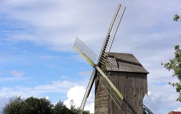 Visite du moulin de Saint-Maxent