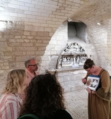 Visite-flash : Focus sur la collégiale de Longpré et ses trésors