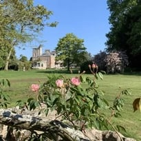 La Roseraie, visites, expositions et chasse au trésor