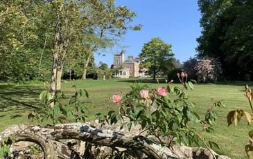 La Roseraie, visites, expositions et chasse au trésor