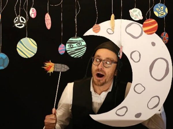Comment voyager sur la lune en suçant un bonbon ?